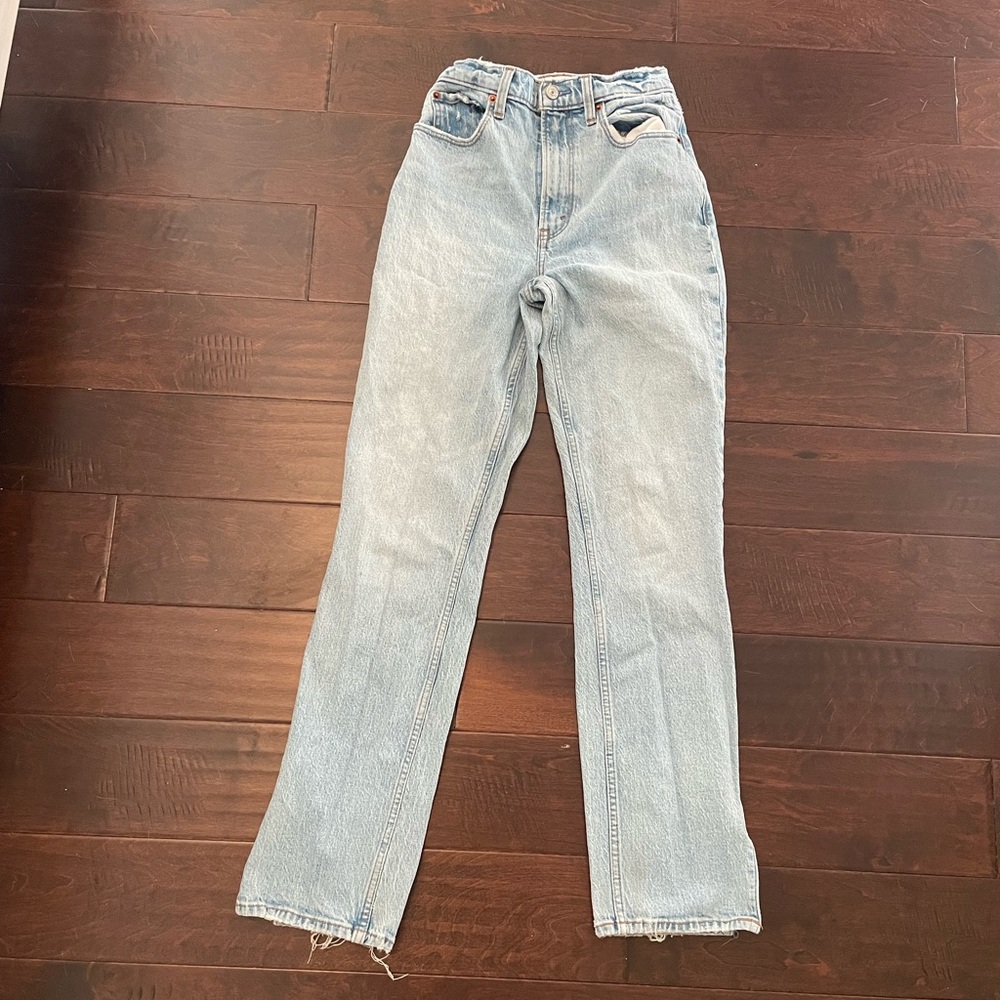 Abercrombie & fitch curve love ultra high rise light wash 90s straight jeans